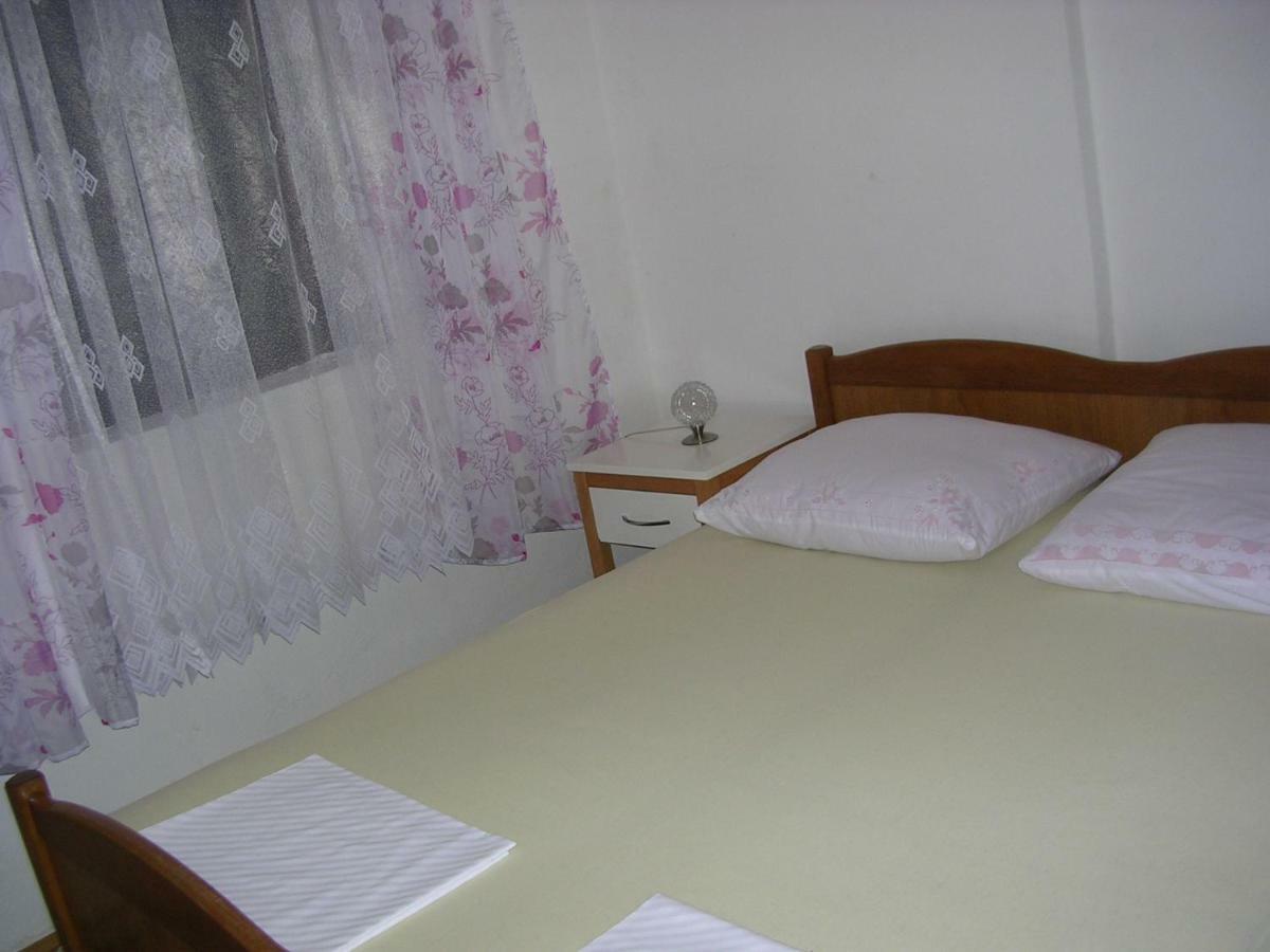 Apartment Perkovic Jadranka Kornic Bagian luar foto
